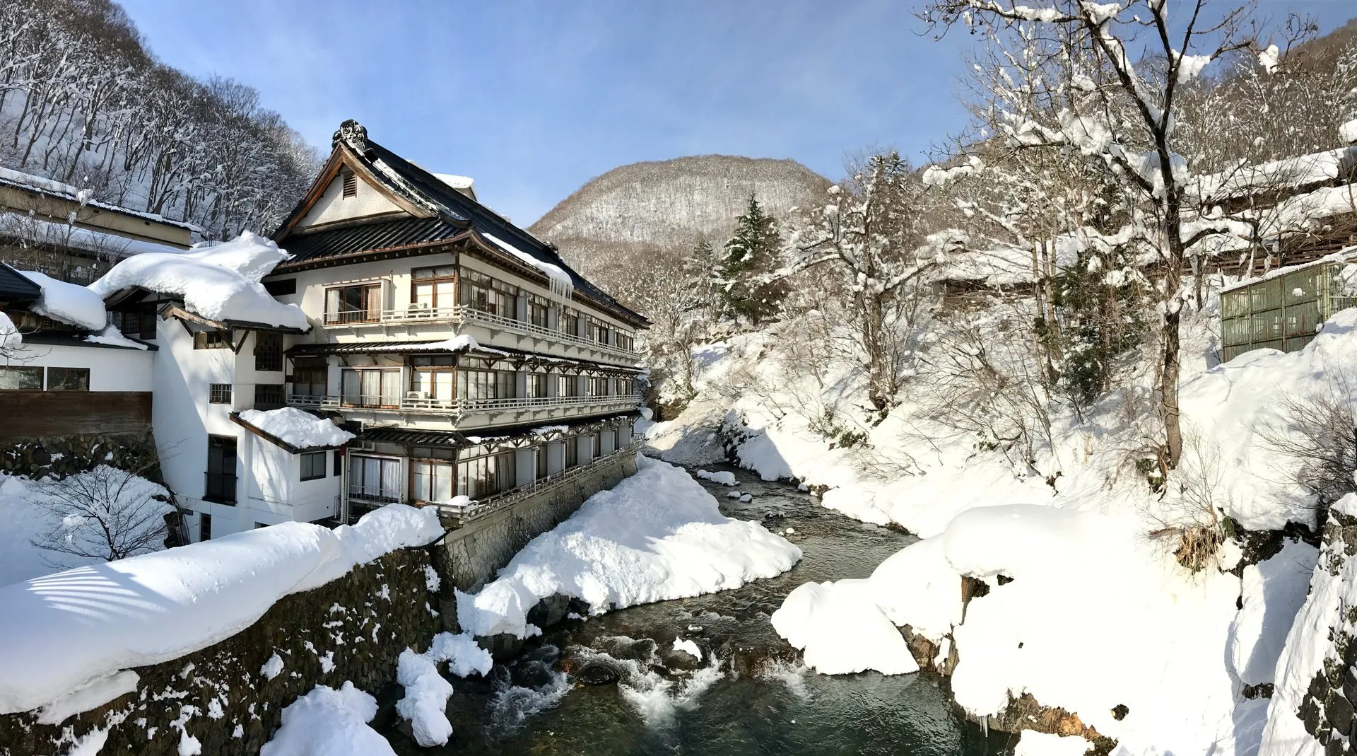 宝川温泉の風景