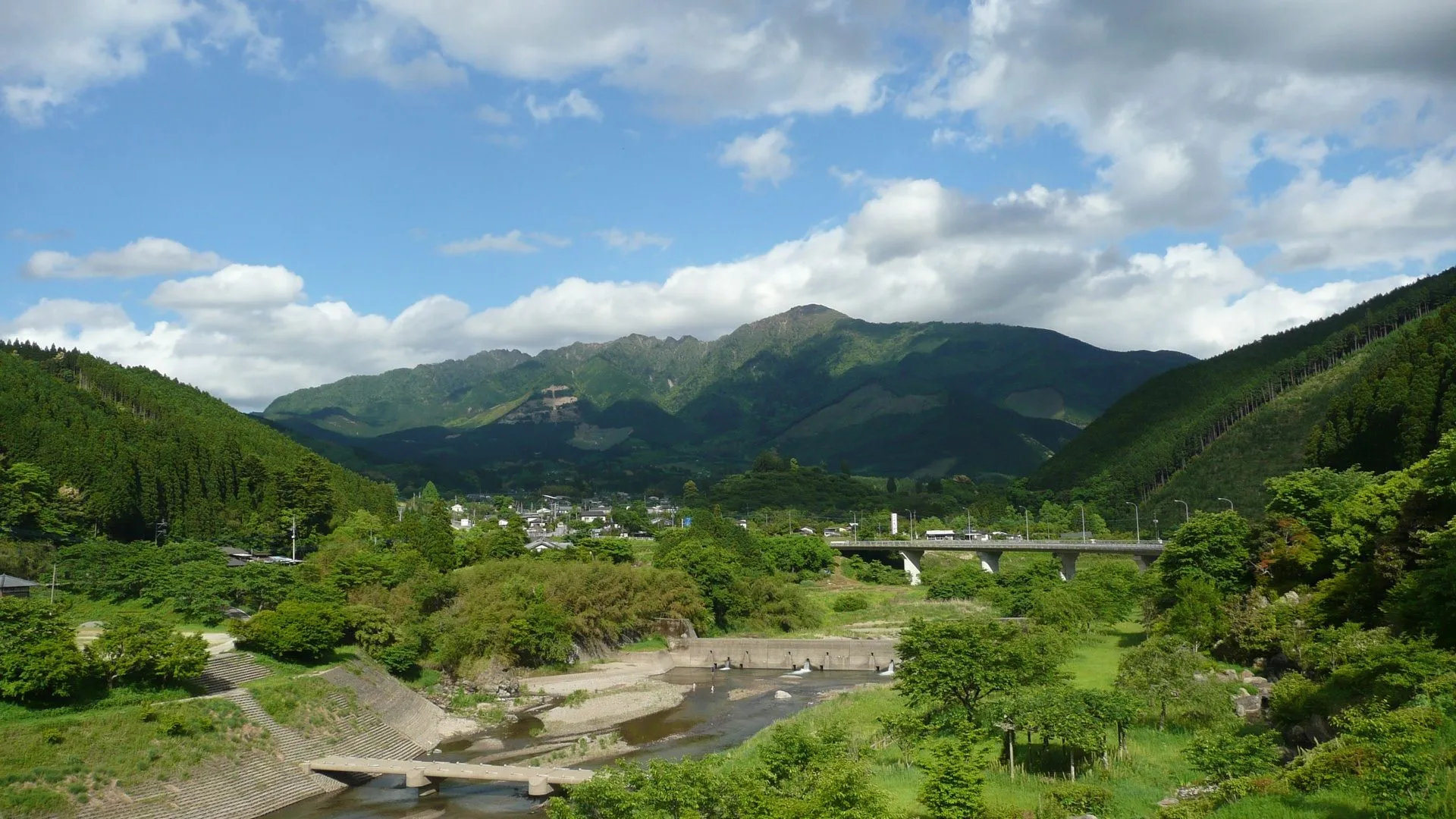 湯山温泉の風景